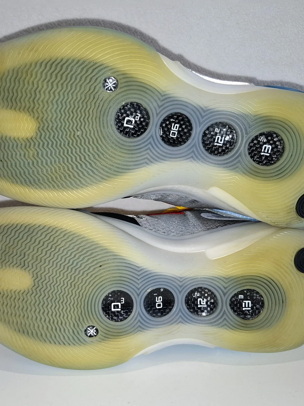 Li - Ning Wade Dwyane Limited Edition Sneakers  with Yellow Laces